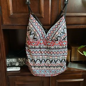 Women’s size large swimsuit, tankini top.